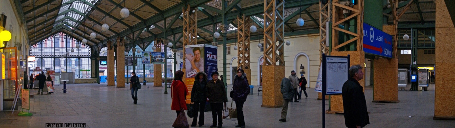 2010-03-prague-transports-gare-masaryko-interieur.jpg